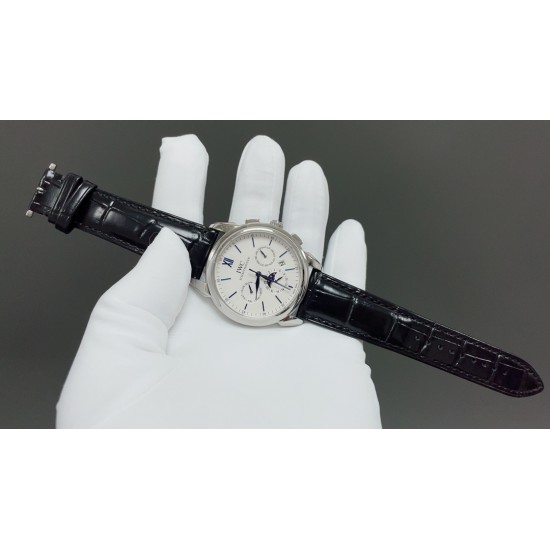 IWC万国最新力作最高版本万国波涛菲诺多功能高级自动腕表!9100多功能进口机械机芯!整表壳CNC精磨工艺,与原装工艺效果如出一辙,整体字面质感更佳!在订制机芯的加持下,尺寸41*10mm,优雅的贵族气息结合无与伦比的视觉享受,神秘雅致,精湛非凡,采用顶级意大利小皮材质表带,质地柔软细腻,手工缝制的丝线,纹路清晰,均匀规整,大方富有档次。⚠️请认准独家品质 IWC万国最新力作最高版本万国波涛菲诺多功能高级自动腕表!9100多功能进口机械机芯!整表壳CNC精磨工艺,与原装工艺效果如出一辙,整体字面质感更佳!在订制机芯的加持下,尺寸41*10mm,优雅的贵族气息结合无与伦比的视觉享受,神秘雅致,精湛非凡,采用顶级意大利小皮材质表带,质地柔软细腻,手工缝制的丝线,纹路清晰,均匀规整,大方富有档次。⚠️请认准独家品质