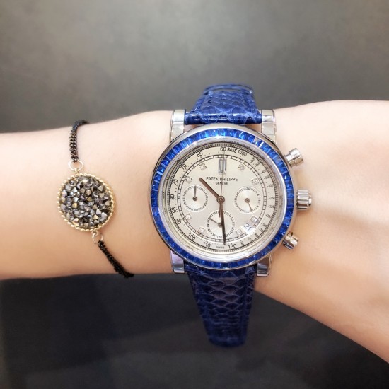 百达翡丽-PATEK PHILPPE 明珠天津雕花机(机械) 蓝宝石玻璃镜面 进口意大利牛皮 尺寸:直径:38mm 高度:约11mm 百达翡丽-PATEK PHILPPE 明珠天津雕花机(机械) 蓝宝石玻璃镜面 进口意大利牛皮 尺寸:直径:38mm 高度:约11mm