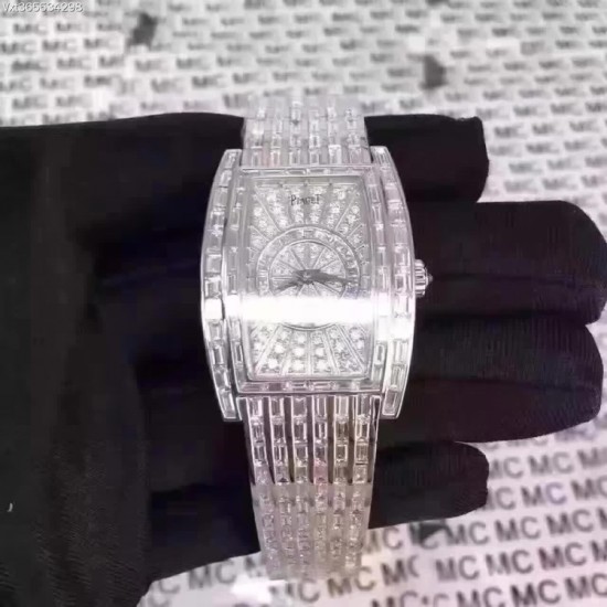 高端品质 天价产品 转图需谨慎 伯爵18K全钻表金重115克壳/带镶方形钻石392颗26.986克拉壳/底镶圆形钻石549颗4.755克拉把的镶圆形钻石1颗0.072克拉搭载原装伯爵690P石英机芯直径27mm公价6077200元商品规格:默认规格 高端品质 天价产品 转图需谨慎 伯爵18K全钻表金重115克壳/带镶方形钻石392颗26.986克拉壳/底镶圆形钻石549颗4.755克拉把的镶圆形钻石1颗0.072克拉搭载原装伯爵690P石英机芯直径27mm公价6077200元商品规格:默认规格