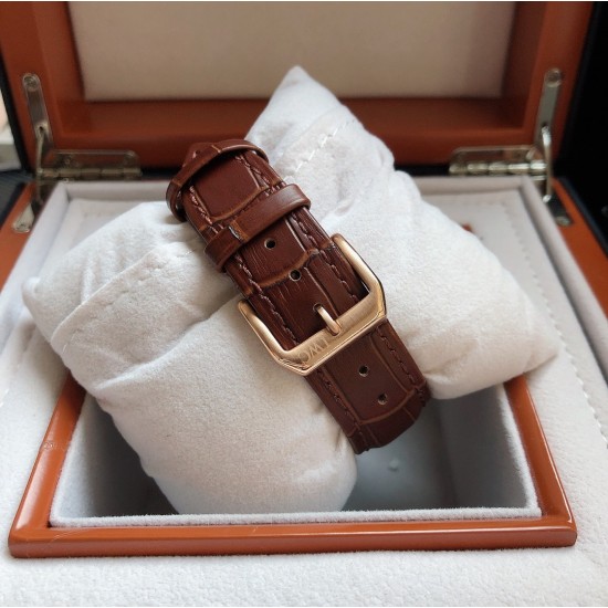 【品牌】万国 IWC S9 （臻贵卓绝 睿智之作）最佳设计【类型】精致款男士腕表（更卓越）真男人(传奇销量）【表带】采用真牛皮表带（更舒适）深受喜爱【机芯】超顶级机械机芯（更稳定）恒动永久【材料】矿物质超强镜面（更耐磨）厚感超强睿智风范 [福]大气设计 [福]王者归来 【尺寸】直径42mm厚13mm睿智上市！欢迎转载[發][發] 三杰精致推荐男士机械腕表 SJ为你精心挑选超真实实物图拍摄