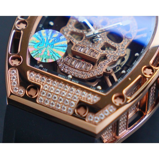 理查德米勒 RICHARD MILLE 最新升級特别版 抛光亮壳 让你体验最亮鬼头 带出最经典的RM052鬼头经典传奇 永不落后 镂空骷髅头腕表.骷髅头轮廓突出,造型霸气不羁,具有震撼人心的魅力。搭配艳耀色彩的真皮轻便表带,更拉风,更前卫。缤纷盛夏,换上短袖T恤的你,腕间搭上鲜艳的表款,是不是很吸睛?尺寸43x50mm ⚠️请认准独家品质 理查德米勒 RICHARD MILLE 最新升級特别版 抛光亮壳 让你体验最亮鬼头 带出最经典的RM052鬼头经典传奇 永不落后 镂空骷髅头腕表.骷髅头轮廓突出,造型霸气不羁,具有震撼人心的魅力。搭配艳耀色彩的真皮轻便表带,更拉风,更前卫。缤纷盛夏,换上短袖T恤的你,腕间搭上鲜艳的表款,是不是很吸睛?尺寸43x50mm ⚠️请认准独家品质