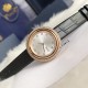实拍 伯爵-PIAGET 女士腕表 瑞士石英机芯 316L精钢表壳 真牛皮表带 尺寸34*8mm 蓝宝石玻璃镜面 简约的设计,大胆而多彩的配色,以及旋转表圈是伯爵品牌 Possession腕表的特质所在。通过品牌制表师们天马星空的创意,将各个亮色的表带与贵金属、钻石、精钢材质相融,通过圆形盘面的演绎,令全新的 Possession腕表越发闪耀夺目,给人眼前一亮之感。 实拍 伯爵-PIAGET 女士腕表 瑞士石英机芯 316L精钢表壳 真牛皮表带 尺寸34*8mm 蓝宝石玻璃镜面 简约的设计,大胆而多彩的配色,以及旋转表圈是伯爵品牌 Possession腕表的特质所在。通过品牌制表师们天马星空的创意,将各个亮色的表带与贵金属、钻石、精钢材质相融,通过圆形盘面的演绎,令全新的 Possession腕表越发闪耀夺目,给人眼前一亮之感。