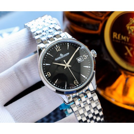 实物拍摄品牌:积家-Jaeger-LeCoultre 大师系列类型:男士腕表表壳:316精钢(做工上乘)表带:进口小牛皮/316精钢(两种可选)机芯:高级定制全自动机械机芯(走时稳定)材料:高级强化镀膜镜面尺寸:直径40mm,厚度11mm 实物拍摄品牌:积家-Jaeger-LeCoultre 大师系列类型:男士腕表表壳:316精钢(做工上乘)表带:进口小牛皮/316精钢(两种可选)机芯:高级定制全自动机械机芯(走时稳定)材料:高级强化镀膜镜面尺寸:直径40mm,厚度11mm