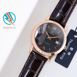 PK精品 新款⌚️欧米茄经典系列，采用最稳定进口全自动机械机芯！蓝宝石防刮玻璃镜面，高质量零返修，深度防水！316精钢表壳，尺寸40✖️10mm，时尚百搭，简单而经典，优雅而不俗，魅力非凡！带上它尽显尊贵！绅士首选，值得拥有！！！