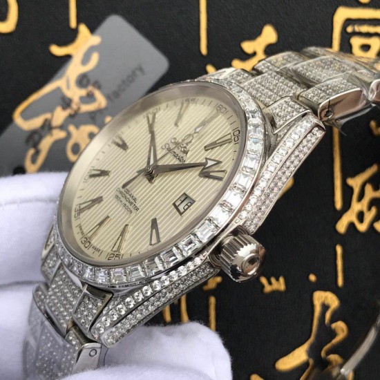 新款首发土豪金欧米茄海马系列情侣机械表满天星镶钻电镀18K金 纯手工镶嵌而成,采用施华洛世奇水晶钻石,金光闪闪发亮,高端大气,男尺寸40mm、厚度10mm,女30mm、厚度10mm,男款:瑞士2824机芯,女款:2671瑞士机芯,性能稳定 零返俢 蓝宝石玻璃镜面 316L精钢做工精致完美,质量保证! 新款首发土豪金欧米茄海马系列情侣机械表满天星镶钻电镀18K金 纯手工镶嵌而成,采用施华洛世奇水晶钻石,金光闪闪发亮,高端大气,男尺寸40mm、厚度10mm,女30mm、厚度10mm,男款:瑞士2824机芯,女款:2671瑞士机芯,性能稳定 零返俢 蓝宝石玻璃镜面 316L精钢做工精致完美,质量保证!