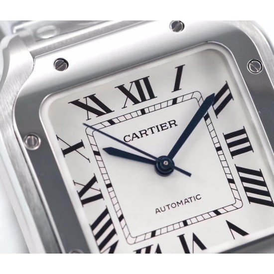 【BV出品】santos de Cartier腕表 山度士女装表款 表壳 七角形表冠 镶嵌一颗多切面蓝宝石 阳光射线纹饰效果表盘,剑型蓝钢指针 蓝宝石水晶镜面 配备“SmartLink”表链调节装置 可配鳄鱼皮或牛皮表带 搭配双重折叠表扣 表带均配备“QuickSwitch”表带快速替换装置 表壳宽度:35.1毫米 表壳厚度:8.83毫米 防水深度10巴(约100米) 【BV出品】santos de Cartier腕表 山度士女装表款 表壳 七角形表冠 镶嵌一颗多切面蓝宝石 阳光射线纹饰效果表盘,剑型蓝钢指针 蓝宝石水晶镜面 配备“SmartLink”表链调节装置 可配鳄鱼皮或牛皮表带 搭配双重折叠表扣 表带均配备“QuickSwitch”表带快速替换装置 表壳宽度:35.1毫米 表壳厚度:8.83毫米 防水深度10巴(约100米)