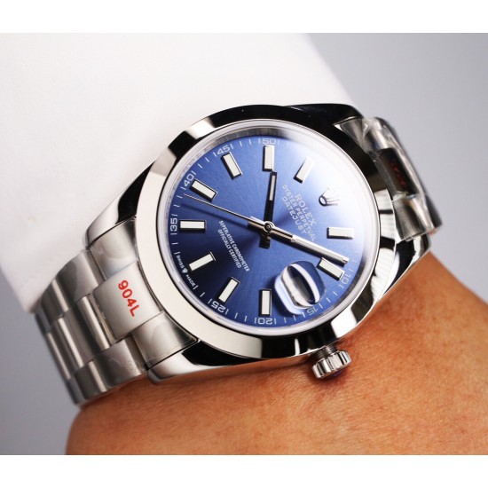 ROLEX 劳力士 蚝式恒动日志型41mm系列腕表,直径41mm,经典的蚝式表壳搭配三角坑纹外圈,把头采用旋入式设计,抗刮损蓝水晶玻璃,防反光凸透式放大(2.5倍)日历窗,隐蔽式摺叠皇冠带扣,矜持有度秀而不媚 恒久优雅! ROLEX 劳力士 蚝式恒动日志型41mm系列腕表,直径41mm,经典的蚝式表壳搭配三角坑纹外圈,把头采用旋入式设计,抗刮损蓝水晶玻璃,防反光凸透式放大(2.5倍)日历窗,隐蔽式摺叠皇冠带扣,矜持有度秀而不媚 恒久优雅!