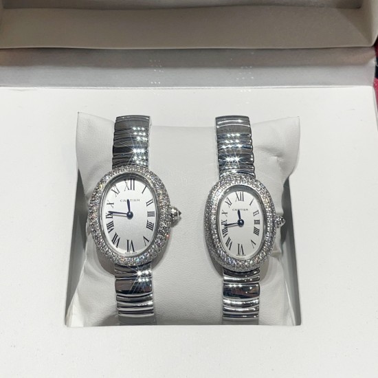 Baignoire de Cartier Small size: W:25mm L:32mmMini size: W:20mm L:25mmBaignoire de Cartier 卡地亚Baignoire1920#浴缸1920系列,进口瑞士石英机芯。316L精钢表壳表链。整体5A莫桑石镶嵌,淬火钢蓝指针,拱形水晶镜面。表壳尺寸:小号尺寸 宽度25mm长度32mmmini尺寸 宽度20mm长度25mm Baignoire de Cartier Small size: W:25mm L:32mmMini size: W:20mm L:25mmBaignoire de Cartier 卡地亚Baignoire1920#浴缸1920系列,进口瑞士石英机芯。316L精钢表壳表链。整体5A莫桑石镶嵌,淬火钢蓝指针,拱形水晶镜面。表壳尺寸:小号尺寸 宽度25mm长度32mmmini尺寸 宽度20mm长度25mm