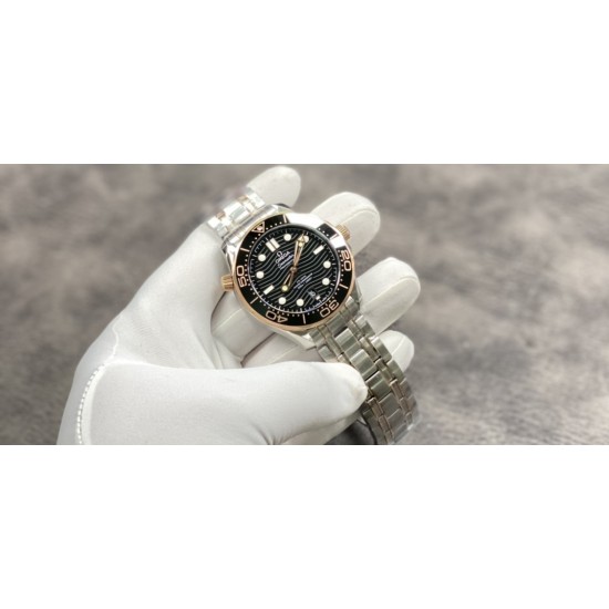 【VS出品】欧米茄 海马300M 316精钢材质打造！间玫瑰金钢带款！8800机 42MM！金灿灿，这个颜色好看！出货实拍
