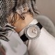 伯爵-PIAGET 全新高级珠宝系列,18K白金.玫瑰金,镶饰24颗马眼型切割美钻(约3.84克拉)是高级珠宝制作的一大挑战;钻石散发的耀眼光芒,皮带采用轻柔的缎面材质,与钻石造型形成优雅对比。原装尺寸31X7.8mm. 伯爵-PIAGET 全新高级珠宝系列,18K白金.玫瑰金,镶饰24颗马眼型切割美钻(约3.84克拉)是高级珠宝制作的一大挑战;钻石散发的耀眼光芒,皮带采用轻柔的缎面材质,与钻石造型形成优雅对比。原装尺寸31X7.8mm.
