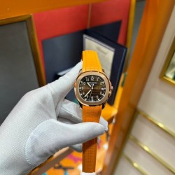 百达翡丽 手雷系列，40mm手雷 “唯一”正品完美互换真正Cal.324C机芯，改为专柜最新同款cal .330机芯，史无前例厚度和正品一致完全实现，数据正品一致！表扣升级为大花扣，满满的诚意，尺寸40mm！