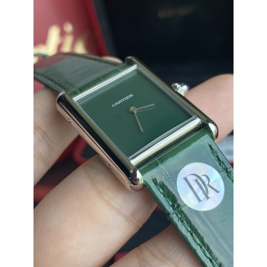DR厂卡地亚 Cartier | 优雅经典的Tank系列则推出Tank Must腕表,采用纯进口石英机芯,走时精准。搭配彩色进口鳄鱼皮表带。尺寸为33mm*25mm 男女均可轻松驾驭的尺寸。卡地亚坦克 must新系列以致敬20世纪80年代单色风潮,卡地亚Tank 单一彩色表盘,色调及其微妙。这个复古的调调真的是美,要不要三个颜色都来一个,不俗,不艳,优雅的刚刚好! DR厂卡地亚 Cartier | 优雅经典的Tank系列则推出Tank Must腕表,采用纯进口石英机芯,走时精准。搭配彩色进口鳄鱼皮表带。尺寸为33mm*25mm 男女均可轻松驾驭的尺寸。卡地亚坦克 must新系列以致敬20世纪80年代单色风潮,卡地亚Tank 单一彩色表盘,色调及其微妙。这个复古的调调真的是美,要不要三个颜色都来一个,不俗,不艳,优雅的刚刚好!