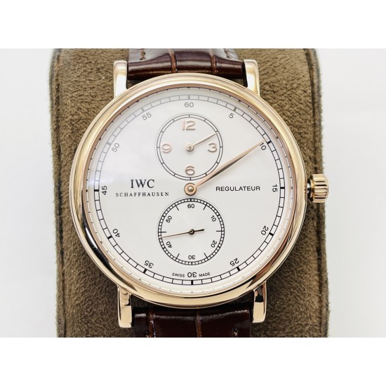 IWS新品 颜值巅峰IWC旗下最耀眼的明星,万国长动能月相专家。全新的葡萄牙系列系列IW544401透底腕表。【表壳】316L精钢表壳,打磨抛光非常圆润。小秒针盘位于6点钟位置附拨针停秒功能。3点位写有PORTOFINO(柏涛菲诺英文)双面防反光拱形蓝宝石镀膜镜面!【表带】意大利小牛皮!【机芯】自主研制自动上链机械机芯,机芯稳定,走时准。IWC旗下最耀眼的透底腕表。适合各种商务场合,简敛精致不失优雅!IWS Factory匠心力作 欢迎各路表友品鉴! IWS新品 颜值巅峰IWC旗下最耀眼的明星,万国长动能月相专家。全新的葡萄牙系列系列IW544401透底腕表。【表壳】316L精钢表壳,打磨抛光非常圆润。小秒针盘位于6点钟位置附拨针停秒功能。3点位写有PORTOFINO(柏涛菲诺英文)双面防反光拱形蓝宝石镀膜镜面!【表带】意大利小牛皮!【机芯】自主研制自动上链机械机芯,机芯稳定,走时准。IWC旗下最耀眼的透底腕表。适合各种商务场合,简敛精致不失优雅!IWS Factory匠心力作 欢迎各路表友品鉴!