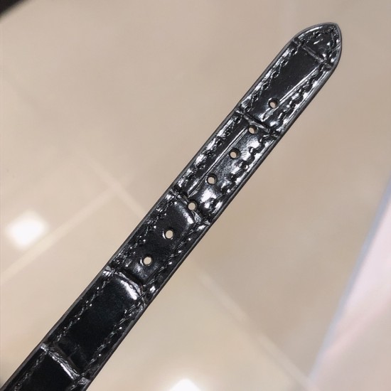 实拍 最新萧邦彩虹钻震撼来袭!萧邦快乐钻一直是女表中的翘楚,对萧邦这个系列的创意一直中毒很深,这款彩虹钻属于萧邦的高级珠宝系列!该腕表尺寸大小恰到好处 佩戴舒适!当时间遇见彩虹 玩转小清新 宝石闪耀着红橙黄绿青蓝紫等斑斓色彩 恰似添上曼妙多姿变化色彩精心挑选玲珑精巧的宝石组合镶嵌在一起 为腕表赋予了奇异光彩!女表彩虹圈 萧邦宝石美 不犹豫 果断入手吧! 实拍 最新萧邦彩虹钻震撼来袭!萧邦快乐钻一直是女表中的翘楚,对萧邦这个系列的创意一直中毒很深,这款彩虹钻属于萧邦的高级珠宝系列!该腕表尺寸大小恰到好处 佩戴舒适!当时间遇见彩虹 玩转小清新 宝石闪耀着红橙黄绿青蓝紫等斑斓色彩 恰似添上曼妙多姿变化色彩精心挑选玲珑精巧的宝石组合镶嵌在一起 为腕表赋予了奇异光彩!女表彩虹圈 萧邦宝石美 不犹豫 果断入手吧!