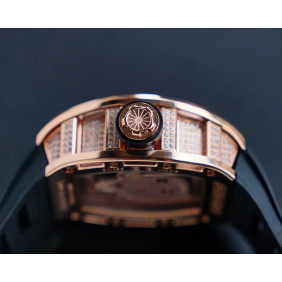 理查德米勒 RICHARD MILLE 最新升級特别版 抛光亮壳 让你体验最亮鬼头 带出最经典的RM052鬼头经典传奇 永不落后 镂空骷髅头腕表.骷髅头轮廓突出,造型霸气不羁,具有震撼人心的魅力。搭配艳耀色彩的真皮轻便表带,更拉风,更前卫。缤纷盛夏,换上短袖T恤的你,腕间搭上鲜艳的表款,是不是很吸睛?尺寸43x50mm ⚠️请认准独家品质 理查德米勒 RICHARD MILLE 最新升級特别版 抛光亮壳 让你体验最亮鬼头 带出最经典的RM052鬼头经典传奇 永不落后 镂空骷髅头腕表.骷髅头轮廓突出,造型霸气不羁,具有震撼人心的魅力。搭配艳耀色彩的真皮轻便表带,更拉风,更前卫。缤纷盛夏,换上短袖T恤的你,腕间搭上鲜艳的表款,是不是很吸睛?尺寸43x50mm ⚠️请认准独家品质