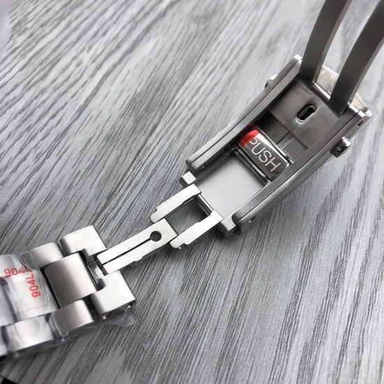 OM 欧米茄 OMEGA PQ1 海洋宇宙600米“四分之一橙”!搭载1:1开模8900 VS自产一体机芯,稳定翻修少!表盘与正品一致采用进口原料陶瓷精制而成,平整光滑,没有气泡和粉粒! 时分秒指针:长度 与正品一致刚好到字钉边缘!圈口4分之一橙刻度位置采用天然橡胶,手感细腻,平整干净。OM 出货实拍 OM 欧米茄 OMEGA PQ1 海洋宇宙600米“四分之一橙”!搭载1:1开模8900 VS自产一体机芯,稳定翻修少!表盘与正品一致采用进口原料陶瓷精制而成,平整光滑,没有气泡和粉粒! 时分秒指针:长度 与正品一致刚好到字钉边缘!圈口4分之一橙刻度位置采用天然橡胶,手感细腻,平整干净。OM 出货实拍