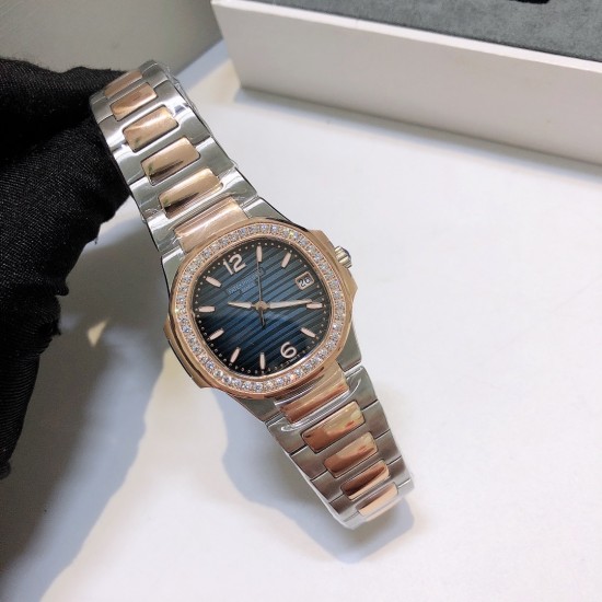 实拍 百达翡丽 鹦鹉系列机芯,瑞士石英女款.直径:32.5mm镜面:顶级蓝宝石镜面 材质:手工镶钻 字面超强夜光。精致表壳,搭配316L精钢带原庄专用扣。 实拍 百达翡丽 鹦鹉系列机芯,瑞士石英女款.直径:32.5mm镜面:顶级蓝宝石镜面 材质:手工镶钻 字面超强夜光。精致表壳,搭配316L精钢带原庄专用扣。