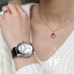 实拍《YF》萧邦（五钻小号无日历）HAPPY DIAMONDS 七彩圣诞主题 符合接下来圣诞跨年的气氛 每一颗钻石都是最好的礼物 心向自由 与快乐不期而遇。
