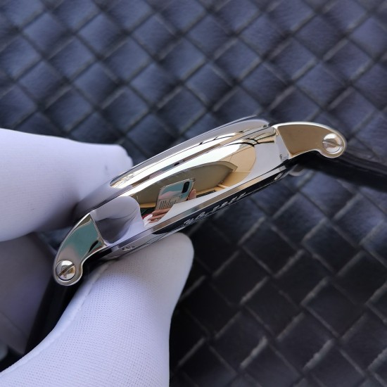 新品IWC万国自动陀飞轮原厂尺寸43mm*12.5mm,采用高透光蓝宝玻璃进口小牛皮动能显示最高7天,24小时显示商务休闲两不误,成功人士标配 新品IWC万国自动陀飞轮原厂尺寸43mm*12.5mm,采用高透光蓝宝玻璃进口小牛皮动能显示最高7天,24小时显示商务休闲两不误,成功人士标配