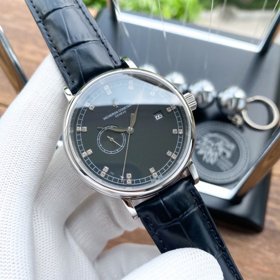 实物拍摄品牌：江诗丹顿 -Vacheron Constantin  类型：[酷]男士腕表表壳：316精钢（做工优质）表带：进口真牛皮/原装针扣机芯：进口西铁城8215全自动机械机芯（走时稳定）玻璃：高级强化镀膜镜面尺寸：直径40mm，厚度12.5mm