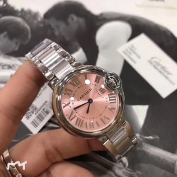 卡地亚 「 Cartier 」机芯：瑞士进口石英机芯 原装1：1复刻 、凸面弧形表壳，扭索雕纹表盘，剑形指针，在卡地亚制表世界中，Ballon Bleu 蓝气球腕表以风格细腻，格调高雅著称。
