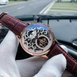 江诗丹顿--Vacheron Constantin 男士腕表 B7 精致镂空，独特个性全自动机械机芯316L精钢表壳矿物强化玻璃镜面 演习配置进口真皮表带尺寸：直径42mm 厚度13mm 三杰精致推荐男士机械腕表 SJ为你精心设计超真实实物图拍摄