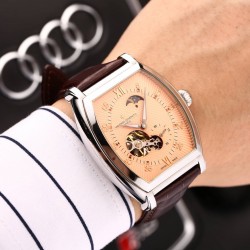 实物拍摄品牌：江诗丹顿 -Vacheron Constantin 酒桶型类型：[酷]男士腕表表壳：316精钢（做工优质）表带：进口小牛皮/316精钢（两种可选）机芯：高级定制全自动机械机芯（走时稳定）玻璃：高级强化镀膜镜面尺寸：直径41.5*43mm，厚度13mm