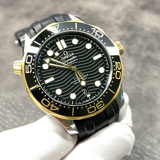 【VS出品】欧米茄 海马300M 316精钢材质打造！间黄金胶带款！8800机 42MM！出货实拍