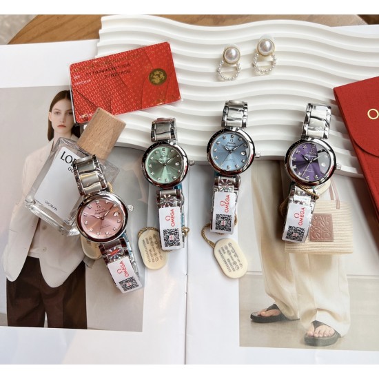 ✨欧米茄Ladymatic|全新马卡龙色系✨2025首发新款——Ladymatic这款马卡龙色系简直太好看了,太顶了!今年果然大表盘最火,表壳直径34mm,表盘汲取自然深处的松绿色,冰川蓝,马卡龙粉,葡萄紫,结合精细的拉砂工艺和钻石刻度,在柔和细腻的线条中呈现奢华的优美气质!精钢折叠扣设计,不仅佩戴方便,更确保了手表的安全性。这款全新马卡龙色系Ladymatic,不仅是时间的记录者,更是您品味与气质的展现,不容错过哦! ✨欧米茄Ladymatic|全新马卡龙色系✨2025首发新款——Ladymatic这款马卡龙色系简直太好看了,太顶了!今年果然大表盘最火,表壳直径34mm,表盘汲取自然深处的松绿色,冰川蓝,马卡龙粉,葡萄紫,结合精细的拉砂工艺和钻石刻度,在柔和细腻的线条中呈现奢华的优美气质!精钢折叠扣设计,不仅佩戴方便,更确保了手表的安全性。这款全新马卡龙色系Ladymatic,不仅是时间的记录者,更是您品味与气质的展现,不容错过哦!