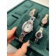 卡地亚-Cartier❥镂空托月盘的卡地亚沙特限量版❥316精钢材质❥进口石英机芯❥表盘直径30mm,厚度7.5mm❥相信懂表的老玩家们都清楚,先有他的雏形后才有那万人空巷的蓝气球的诞生 ,前沿~佛系XX厂家走访瑞士民间收藏坊才淘到这难得的限量版宝贝,一比一重新开模定制,最大限度的还原臻品 表壳三件套都与正品通用,玻璃3点位月牙斜度是cnc雕刻,并非用模具压制 卡地亚-Cartier❥镂空托月盘的卡地亚沙特限量版❥316精钢材质❥进口石英机芯❥表盘直径30mm,厚度7.5mm❥相信懂表的老玩家们都清楚,先有他的雏形后才有那万人空巷的蓝气球的诞生 ,前沿~佛系XX厂家走访瑞士民间收藏坊才淘到这难得的限量版宝贝,一比一重新开模定制,最大限度的还原臻品 表壳三件套都与正品通用,玻璃3点位月牙斜度是cnc雕刻,并非用模具压制
