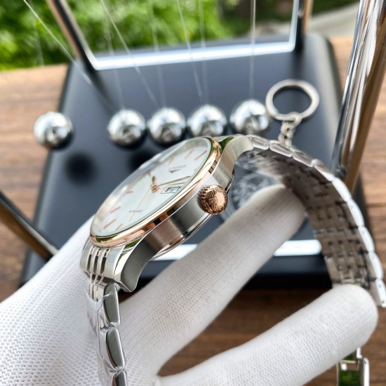 实物拍摄品牌：浪琴-LONGINES 类型：[酷]男士腕表表壳：316精钢（做工优质）表带：进口小牛皮/316精钢（两种可选）机芯：高级定制全自动机械机芯（走时稳定）玻璃：高级强化镀膜镜面尺寸：直径40mm，厚度12mm