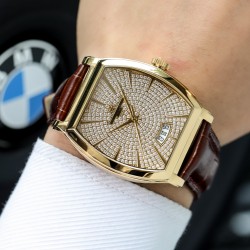 【品牌】：江诗丹顿（Vacheron Constantin ）满天星系列【系列】：酒桶形马耳他 满天星【款式】：男士多功能腕表 【机芯】：原装进口西铁城全自动机械机芯 承载着高级制表新领域【玻璃】：蓝宝石【表带】：316精钢/原装精钢扣【表壳】：316精钢。  表盘直径:长40mm，宽37mm，厚10mm精美的曲线造就完美和谐的独特造，请认准机芯认准质量！（专注原装新机）