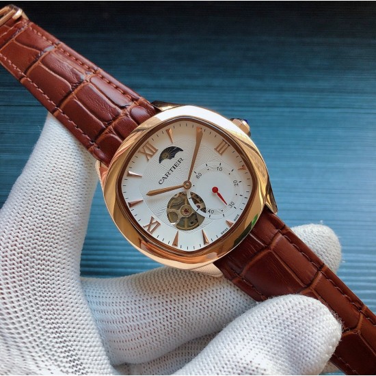 卡地亚-CARTIER D6 新品帅气多功能设计搭载两针半 尊贵大气~绅士风范,高端矿物质防刮镜面玻璃, 配置316L精钢表壳,耐磨316精钢表带/进口小牛皮表带,全自动进口机械机芯 尺寸:42mm12mm 三杰精致推荐男士机械腕表 SJ为你精心打造超真实实物图拍摄 卡地亚-CARTIER D6 新品帅气多功能设计搭载两针半 尊贵大气~绅士风范,高端矿物质防刮镜面玻璃, 配置316L精钢表壳,耐磨316精钢表带/进口小牛皮表带,全自动进口机械机芯 尺寸:42mm12mm 三杰精致推荐男士机械腕表 SJ为你精心打造超真实实物图拍摄