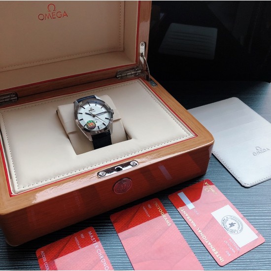 TW 欧米茄 OMEGA R38 星座系列 130.93.39.21.99.001 复古牙圈优雅设计,尺寸39x10mm,搭载最新8913自动机械机芯,316L不锈钢表壳,牛皮表带,原装折叠扣,台湾TW出品 做工精致,物美价廉。三杰精致推荐男士瑞士全自动机械机芯男士腕表 SJ为你精致打造超真实实物图拍摄 TW 欧米茄 OMEGA R38 星座系列 130.93.39.21.99.001 复古牙圈优雅设计,尺寸39x10mm,搭载最新8913自动机械机芯,316L不锈钢表壳,牛皮表带,原装折叠扣,台湾TW出品 做工精致,物美价廉。三杰精致推荐男士瑞士全自动机械机芯男士腕表 SJ为你精致打造超真实实物图拍摄