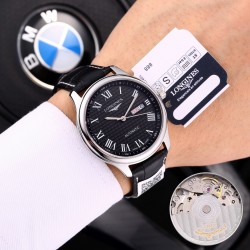 实物拍摄品牌：浪琴-LONGINES  名匠系列  销量冠军类型：[酷]男士腕表表壳：316精钢（做工优质）表带：进口小牛皮/316精钢（两种可选）机芯：进口8215全自动机械机芯（走时稳定）玻璃：高级强化镀膜镜面尺寸：直径39mm，厚度12mm