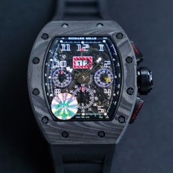 【 RICHARD MILLE 】理查德米勒 RM011-03艺术提升了全新层次，顶级碳纤维壳套 最完美的纹路 最完美的做工 搭载7750大日历 计时 飞返/逆跳多功能ETA7750全自动机械机芯，进口橡胶表带 原装折叠扣，尺寸50X40mm 高端大气上档次 计时腕表，展现着理查品牌的经典内涵，阳光而富有吸引力！全球限量50个7750机 ⚠️请认准独家品质