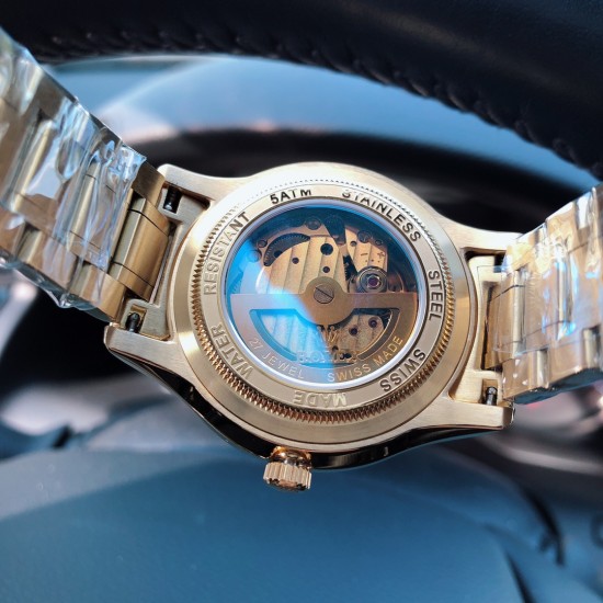 劳力士 ROLEX R2 简约而典雅的316L精钢壳套 镶入钨钢材质 台湾工厂最高工艺塑造 搭载最新原装进口机械机芯(零返修)蓝宝石防刮镜面,原装蝴蝶按扣,塑造顶级完美腕表。绅士所拥有的标准尺寸40mm*11mm。高贵雅致及精美细腻的工艺!对完美的不懈追求 三杰精致推荐男士机械腕表 SJ为你精心制作超真实写照 劳力士 ROLEX R2 简约而典雅的316L精钢壳套 镶入钨钢材质 台湾工厂最高工艺塑造 搭载最新原装进口机械机芯(零返修)蓝宝石防刮镜面,原装蝴蝶按扣,塑造顶级完美腕表。绅士所拥有的标准尺寸40mm*11mm。高贵雅致及精美细腻的工艺!对完美的不懈追求 三杰精致推荐男士机械腕表 SJ为你精心制作超真实写照