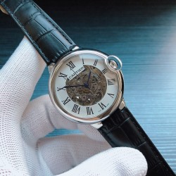 【品牌】卡地亚--Cartier【类型】男士腕表 A26 【机芯】全自动机械机芯【材质】316L精钢表壳【表镜】矿物强化玻璃镜面【皮质】真皮表带/钢带（可选）【尺寸】直径42mm 厚度13mm【特性】全新镂空机械男表、高贵优雅、精美高端！三杰精致推荐男士机械腕表 SJ为你精心挑选超真实实物图拍摄