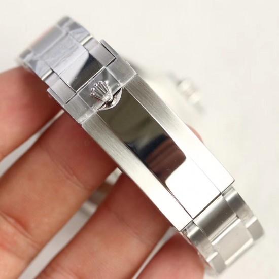 顶级做工KS出品:GMT、劳力士 黑绿水鬼 不断提高复刻效果,ROLEX劳力士 SUB水鬼 !精钢不断改进的钻研精神,特别是五大神器的业界认可,目前销量一直成上升趋势!【尺寸】直径40mm【表镜】抗刮损蓝水晶玻璃,防反光凸透式放大日历窗【表壳】上链表冠,旋入式三扣锁三重防水系统【机芯】稳定复刻2836、36改3135自动机械机芯、【表带】蚝式三节表链【表扣】40x13mm,2836自动机械机芯,蓝宝石镜面,超强夜光,折叠扣,防水大于100米 顶级做工KS出品:GMT、劳力士 黑绿水鬼 不断提高复刻效果,ROLEX劳力士 SUB水鬼 !精钢不断改进的钻研精神,特别是五大神器的业界认可,目前销量一直成上升趋势!【尺寸】直径40mm【表镜】抗刮损蓝水晶玻璃,防反光凸透式放大日历窗【表壳】上链表冠,旋入式三扣锁三重防水系统【机芯】稳定复刻2836、36改3135自动机械机芯、【表带】蚝式三节表链【表扣】40x13mm,2836自动机械机芯,蓝宝石镜面,超强夜光,折叠扣,防水大于100米