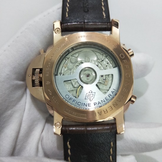 [太阳][太阳]沛纳海精品男士机械表FLYBACK，热卖款型号PAM00525，LUMINOR 1950系列，直径44mm,厚度15mm,316L精钢玫瑰金壳，高硬度矿物质玻璃，真皮咖啡皮带，装配海鸥全自动机芯。卓越品质，引领潮流！欢迎转载！[愉快][愉快]