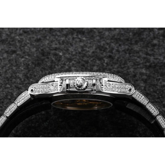 R8 2021年度新品发布, Patek Philippe 百达翡丽运动优雅满天星系列5726/1A-014腕表(鹦鹉螺) 316L精钢镶钻表链表壳,将璀璨的钻石镶嵌入腕间时计,勾人心魂,给阳刚硬朗的运动风格增加了璀璨夺目的光芒,指针、时标刻度覆超强夜光在黑夜为您指引方向,表盘镶嵌施华洛世奇美钻,附月相、日期显示为你呈现满天繁星,搭载定制324 S QA LU 24H/303自动机械(背透机芯),为您的时间保驾护航,尺寸:40.5毫米。 R8 2021年度新品发布, Patek Philippe 百达翡丽运动优雅满天星系列5726/1A-014腕表(鹦鹉螺) 316L精钢镶钻表链表壳,将璀璨的钻石镶嵌入腕间时计,勾人心魂,给阳刚硬朗的运动风格增加了璀璨夺目的光芒,指针、时标刻度覆超强夜光在黑夜为您指引方向,表盘镶嵌施华洛世奇美钻,附月相、日期显示为你呈现满天繁星,搭载定制324 S QA LU 24H/303自动机械(背透机芯),为您的时间保驾护航,尺寸:40.5毫米。