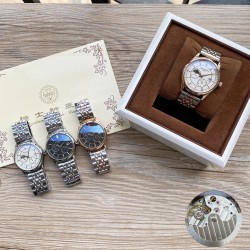 百达翡丽 Patek.Philippe精品男士腕表，四针分离搭载月相设计，技艺精湛，独具匠心，尊贵大气，绅士风范。采用全自动机械机芯，顶级316精钢表壳表带，矿物质超强镜面，尺寸42-13