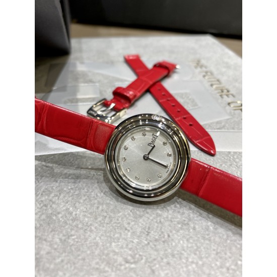 全网女生听我的!买它…❤️。 伯爵“时来运转”顶级奢侈品入门款精致的 29mm尺寸大小!第一眼看到它的时候我一眼就中,首先是外观设计足够百搭,➕上外层一圈可来回转动 很有寓意、一起“转动,遇见非凡”。上手很秀气,彩色鳄鱼皮可轻松拆卸 看上去就高端,机芯采用瑞士进口石英机芯,螺旋式表圈316L精钢打磨抛光 表面光亮如镜、表盘内圈钻石刻度 11颗⭕️圆形美钻(约0.07克拉)外圈一颗圆形美钻(约0.05克拉) 全网女生听我的!买它…❤️。 伯爵“时来运转”顶级奢侈品入门款精致的 29mm尺寸大小!第一眼看到它的时候我一眼就中,首先是外观设计足够百搭,➕上外层一圈可来回转动 很有寓意、一起“转动,遇见非凡”。上手很秀气,彩色鳄鱼皮可轻松拆卸 看上去就高端,机芯采用瑞士进口石英机芯,螺旋式表圈316L精钢打磨抛光 表面光亮如镜、表盘内圈钻石刻度 11颗⭕️圆形美钻(约0.07克拉)外圈一颗圆形美钻(约0.05克拉)