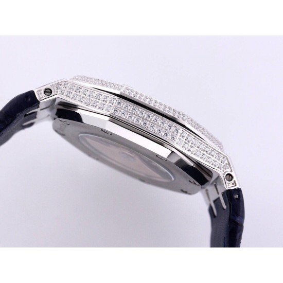 SF 爱彼 Audemars Piguet 皇家橡树系列 ️钻石壳 皮带款 搭载316L不锈精钢表壳 实心厚重钢带精选进口奥地利水钻 光彩闪耀 采用进口亚洲3120机芯 精准计时 耗时13个月 钻石精致手表 尺寸41.5x12mm 重量110g SF Factory 三杰精致推荐男士机械腕表 SJ为你精心打造超真实实物图拍摄 SF 爱彼 Audemars Piguet 皇家橡树系列 ️钻石壳 皮带款 搭载316L不锈精钢表壳 实心厚重钢带精选进口奥地利水钻 光彩闪耀 采用进口亚洲3120机芯 精准计时 耗时13个月 钻石精致手表 尺寸41.5x12mm 重量110g SF Factory 三杰精致推荐男士机械腕表 SJ为你精心打造超真实实物图拍摄