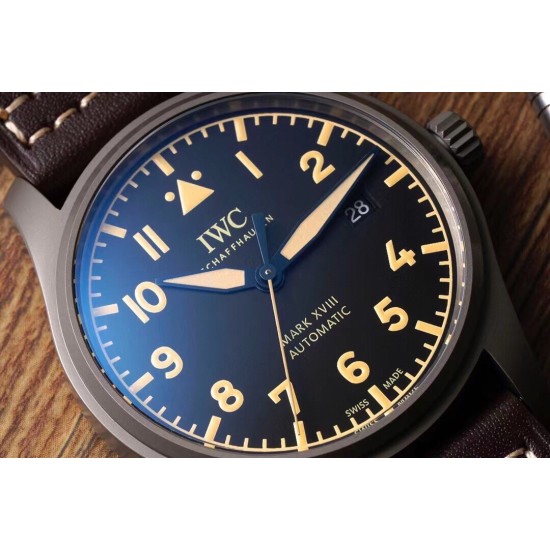 IWC 万国 钛灰 马克系列，日本全自动机械腕表，现震撼来袭，越带越有质感，尺寸39mm！棕色意大利小牛皮表带！