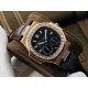 【PFF Factory2021牛年力作】V2升级版 【市场最高品质版本】百达.翡丽Patekphilippe运动系列(鹦鹉螺)5724(霸道总裁)升级版!1⃣️所有功能同正品(10字位动能显示,7字位日历和月相 4字位小秒针),和原装一样的带水平压纹图案,带荧光刻度 !2⃣️直径40毫米,904L精钢镀金,蓝宝石玻璃镜面。3⃣️5722和5724款的外钻为施华洛世奇钻,通透闪亮,气质非凡。在目前技术范畴内尽可能接近原装,此款腕表可以让您驾驭所有场合!PFF匠心之作 欢迎您的品鉴 【PFF Factory2021牛年力作】V2升级版 【市场最高品质版本】百达.翡丽Patekphilippe运动系列(鹦鹉螺)5724(霸道总裁)升级版!1⃣️所有功能同正品(10字位动能显示,7字位日历和月相 4字位小秒针),和原装一样的带水平压纹图案,带荧光刻度 !2⃣️直径40毫米,904L精钢镀金,蓝宝石玻璃镜面。3⃣️5722和5724款的外钻为施华洛世奇钻,通透闪亮,气质非凡。在目前技术范畴内尽可能接近原装,此款腕表可以让您驾驭所有场合!PFF匠心之作 欢迎您的品鉴