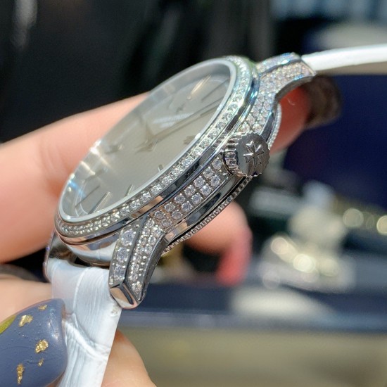 实拍2020年江诗丹顿传袭超薄系列-Vacheron Constantin 专为女神打造的,奢华时尚,采用进口316钢表壳,搭配原装进口9015机芯(0返修),天然蓝宝石玻璃镜面,直径33mm,超薄工艺7.8mm,超强防水30米,竹节纹进口小牛皮表带,一表一码。 实拍2020年江诗丹顿传袭超薄系列-Vacheron Constantin 专为女神打造的,奢华时尚,采用进口316钢表壳,搭配原装进口9015机芯(0返修),天然蓝宝石玻璃镜面,直径33mm,超薄工艺7.8mm,超强防水30米,竹节纹进口小牛皮表带,一表一码。