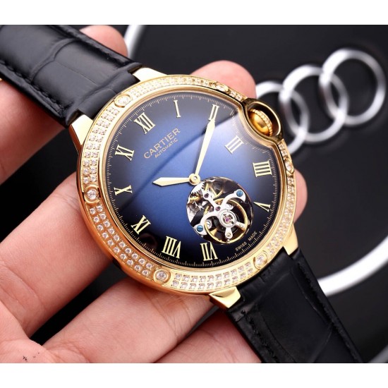 实物拍摄品牌:卡地亚-CARTIER 类型:男士腕表表壳:316精钢(做工上乘)表带:进口小牛皮/原装扣机芯:高级定制全自动机械机芯(走时稳定)材料:高级强化镀膜镜面尺寸:直径46mm,厚度14mm 实物拍摄品牌:卡地亚-CARTIER 类型:男士腕表表壳:316精钢(做工上乘)表带:进口小牛皮/原装扣机芯:高级定制全自动机械机芯(走时稳定)材料:高级强化镀膜镜面尺寸:直径46mm,厚度14mm
