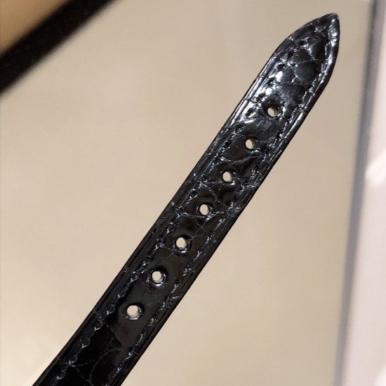 实拍 萧邦新品TWO O TEN系列小方壳珠宝系列集现代高素质制表工艺技术,精致由内而外,彰显每一处细节精细做工、极致臻美,朝气蓬勃迎着新一年自由奋斗精神小方壳身*28mm*26mm精钢表壳白金镶钻,金钻,玫瑰金钻挑选天然珍珠贝壳母数字面拱桥蓝宝石镜玻sapphire 日本Miyota 精选石英小机芯搭配美洲鳄鱼皮表带 实拍 萧邦新品TWO O TEN系列小方壳珠宝系列集现代高素质制表工艺技术,精致由内而外,彰显每一处细节精细做工、极致臻美,朝气蓬勃迎着新一年自由奋斗精神小方壳身*28mm*26mm精钢表壳白金镶钻,金钻,玫瑰金钻挑选天然珍珠贝壳母数字面拱桥蓝宝石镜玻sapphire 日本Miyota 精选石英小机芯搭配美洲鳄鱼皮表带