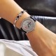 法兰克穆勒Franck muller ⏱FM新款镶钻简约女表✔️表壳表盘均选用进口5A水钻镶嵌、绝不掉钻‼️表盘很立体的双层字面、底层采用高端定制天然母贝、颜色炫彩自然、12个刻度用水钻镶嵌、立体感十足真皮表带、钢壳、进口石英机芯、蓝宝石水晶玻璃镜面、高品质、表盘直径约36毫米❗️这个夏天不离手的时尚单品 法兰克穆勒Franck muller ⏱FM新款镶钻简约女表✔️表壳表盘均选用进口5A水钻镶嵌、绝不掉钻‼️表盘很立体的双层字面、底层采用高端定制天然母贝、颜色炫彩自然、12个刻度用水钻镶嵌、立体感十足真皮表带、钢壳、进口石英机芯、蓝宝石水晶玻璃镜面、高品质、表盘直径约36毫米❗️这个夏天不离手的时尚单品